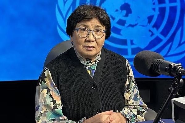 له ایران څخه د افغانانو اېستل؛ د ملګرو ملتونو د سرمنشي ځانګړې استازې هرات ته سفر وکړ