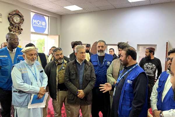 UN Official To Persuade Pakistan To Decrease Expulsion of Refugees, Says Taliban
