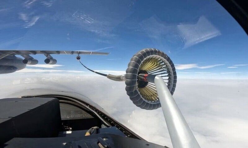 ۷۱ هواپیمای نظامی چین از خط میانی تنگه تایوان عبور کردند