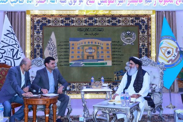 طالبان از تاجران اوزبیکستانی خواست برای تولید دارو در افغانستان سرمایهگذاری کنند