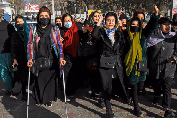 د طالبانو اړوند ورځپاڼه؛ وروستۍ زمانه ده، ځکه پر ښځو ظلم کېږي او حقوق یې نه مراعاتېږي