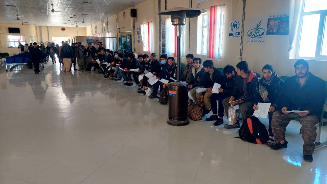 وزارت مهاجرین طالبان از بازگشت بیش از ۱۵۰۰ شهروند افغانستان از ایران خبر داد