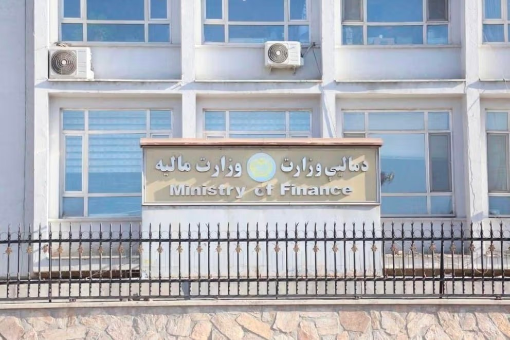 بعد استياء شعبي.. طالبان تخفض بعض الضرائب