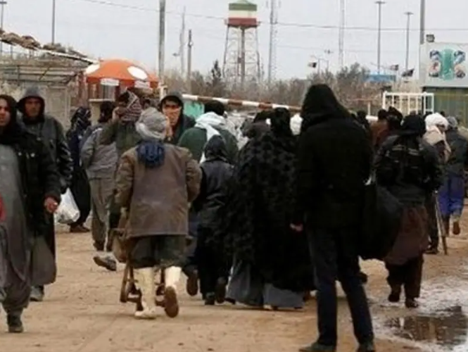 هم‌میهن ورځپاڼه: په ایران کې افغان کډوالې په لږو پیسو، تر وس پورته کارونه کوي