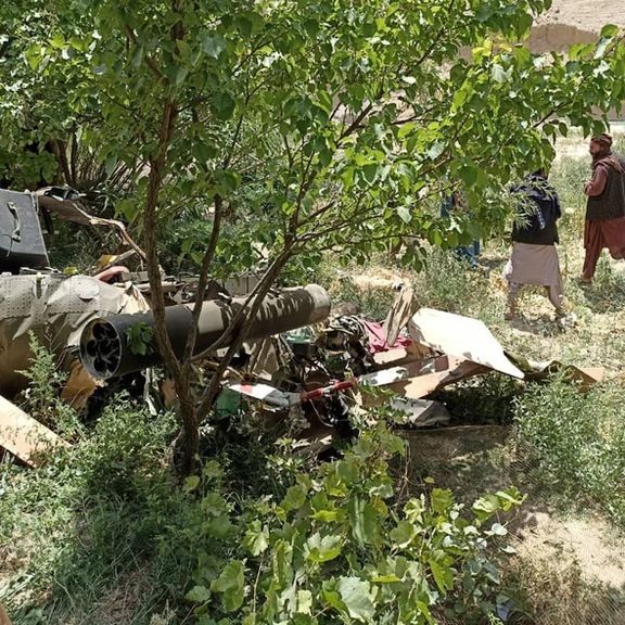 امرالله صالح: سقوط هلیکوپتر دشمن در اثر زمینه سازی ماهرانه و فنی واحد ویژه انجام شد