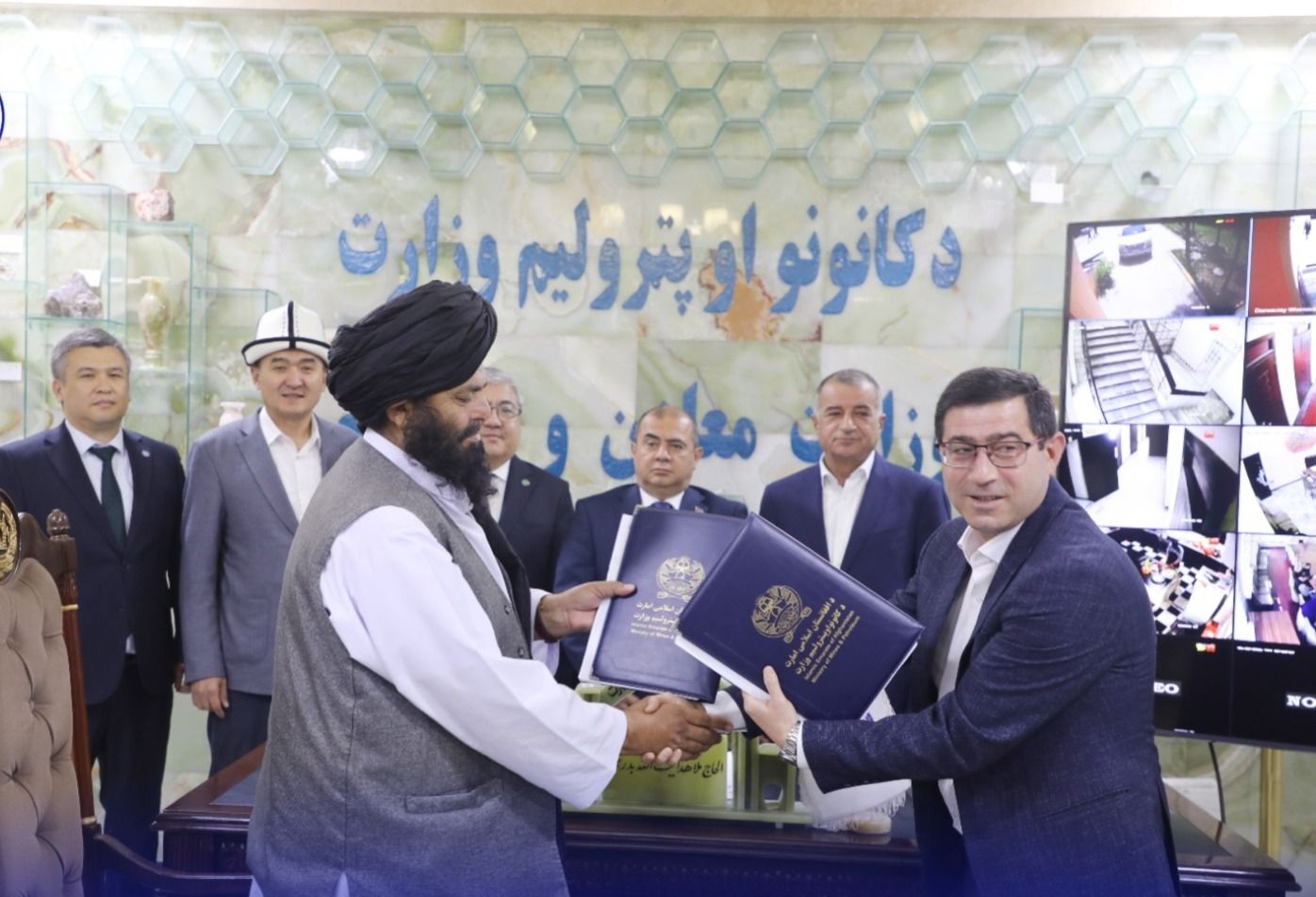 طالبان استخراج معدن طلای قلعه زال را به یک شرکت آذربایجانی سپرد