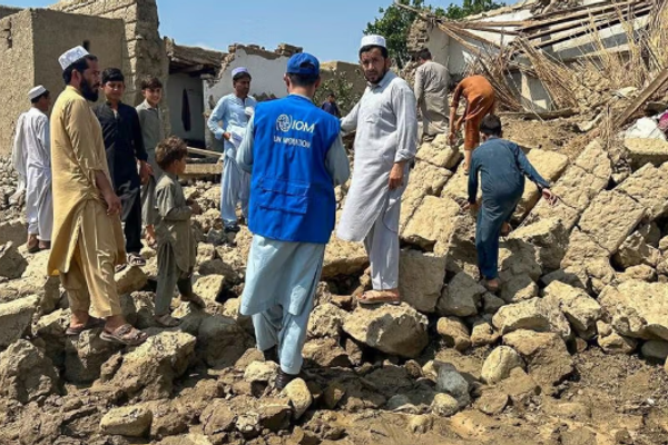 المنظمة الدولية للهجرة: مئات العائلات تضررن جراء فيضانات مفاجئة شرق أفغانستان