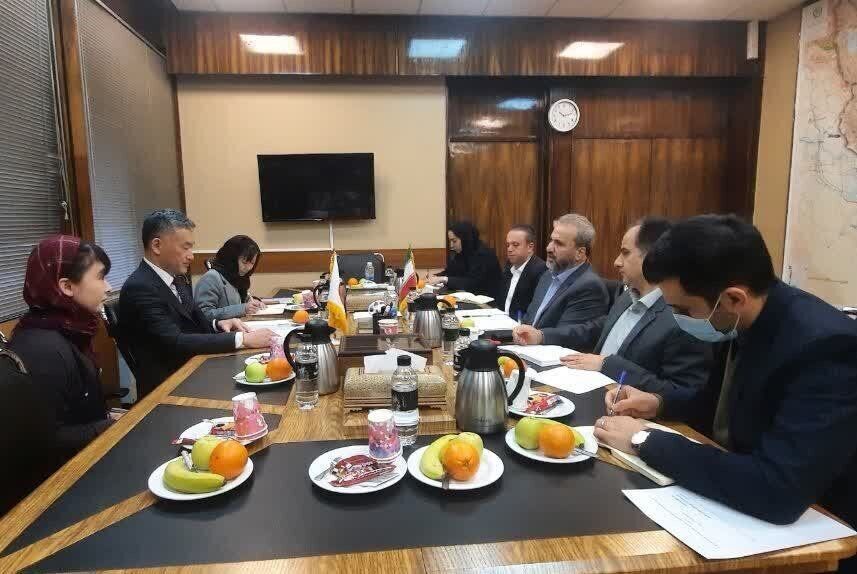 جاپان د ایران میشتو افغان کډوالو د زده کړو او روغتیا په برخو کې مرسته کوي