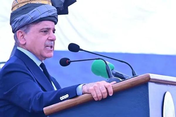 شریف: د هند نیابتي ډلو ته باید اجازه ورنکړل شي چې د افغانستان خاوره د پاکستان پرضد وکاروي