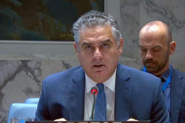 یونان: د طالبانو قوانین کورني تاوتریخوالي او د ماشومانو ودونو ته مشروعیت ورکوي