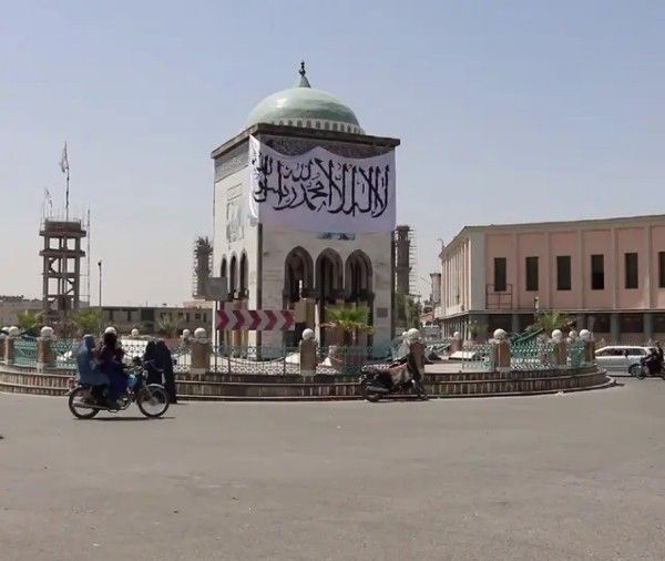 سی‌بی‌اس نیوز: رهبر طالبان افغانستان را مانند یک روح از قندهار اداره می‌کند