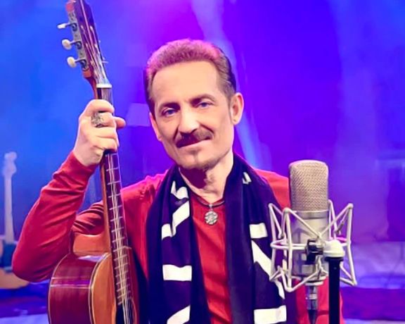 فرهاد دریا کنسرت اروپایی خود را با شعارهای زنان معترض افغانستان و ایران آغاز کرد