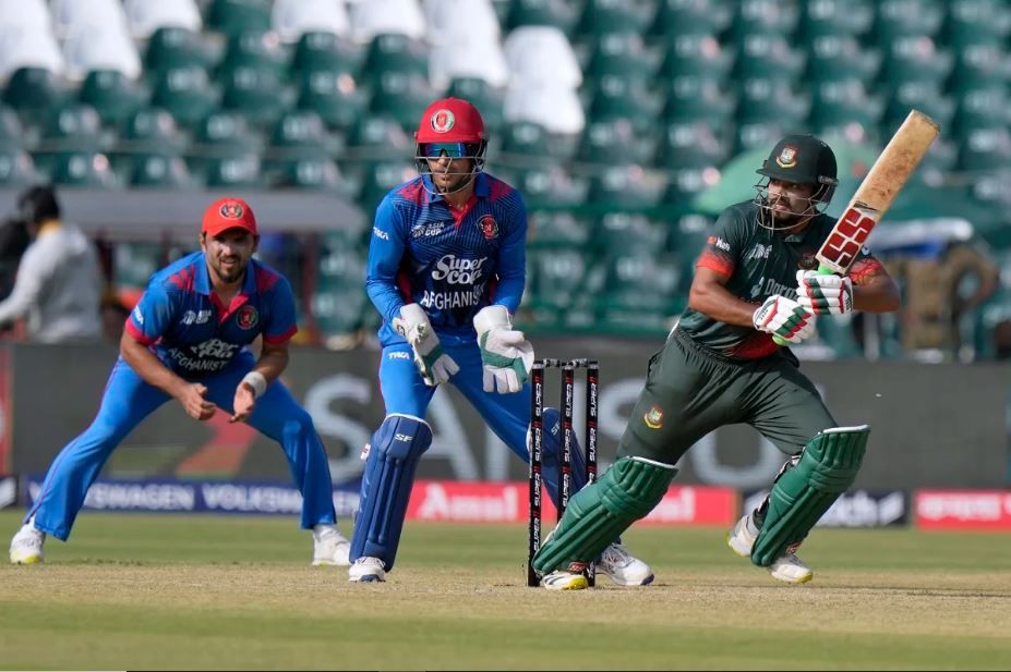 مسابقات کریکت جام ٢٠٢٣ آسیا؛ ببرهای آبی افغانستان با اختلاف ٨٩ دوش، مغلوب بنگلادیش شدند