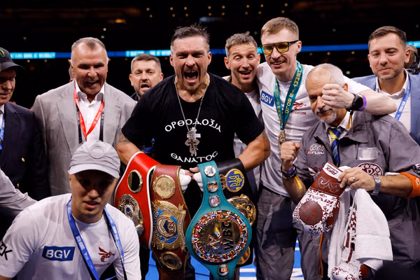 نبردی حساس در مصر؛ الکساندر اوسیک قهرمان بوکس مقابل ریکو ورهوفن پادشاه کیکبوکسینگ