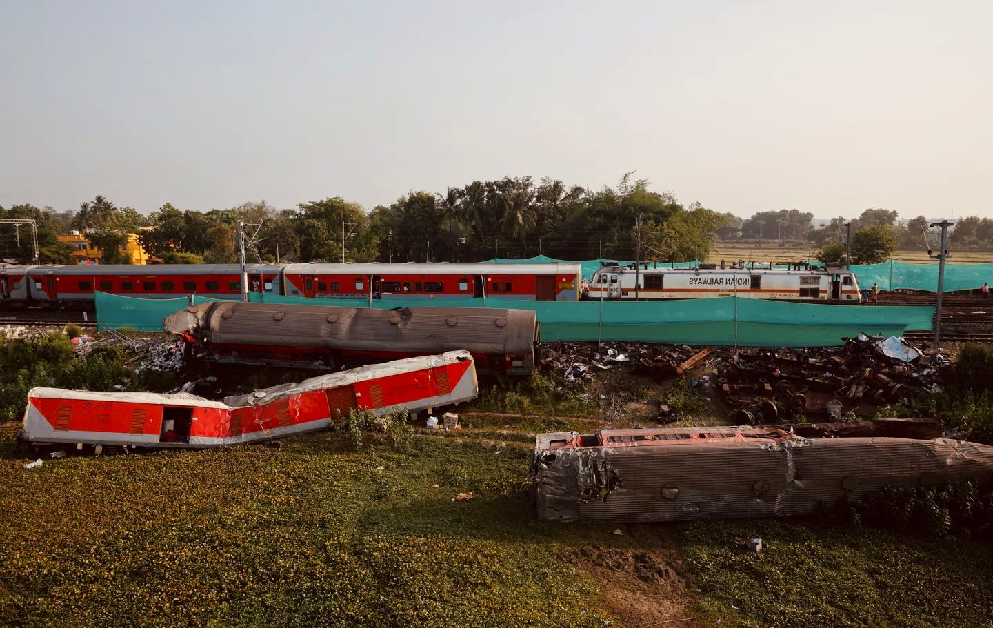 په هند کې د اورګاډو د تکړ له امله ۸ تنه مړه او ګڼ شمېر نور ټپیان شوي دي