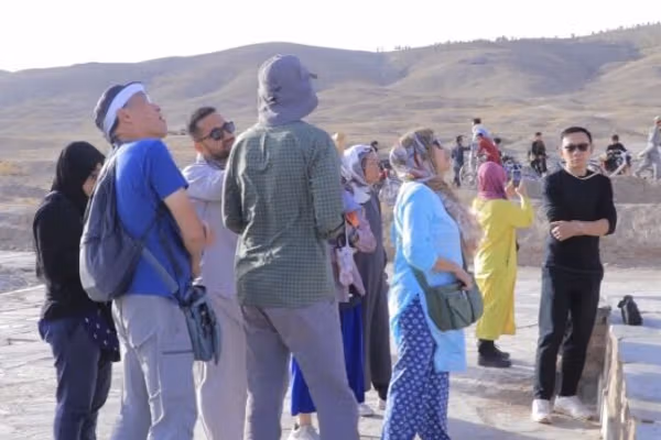 په تېره یوه میاشت کې یوازې ۹ تنو بهرنیانو د هوا له لارې افغانستان ته سفر کړی