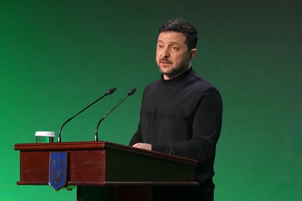 زېلېنسکي: روسیې په یوه میاشت کې د افغانستان د لس کلنې جګړې هومره تلفات ورکړي