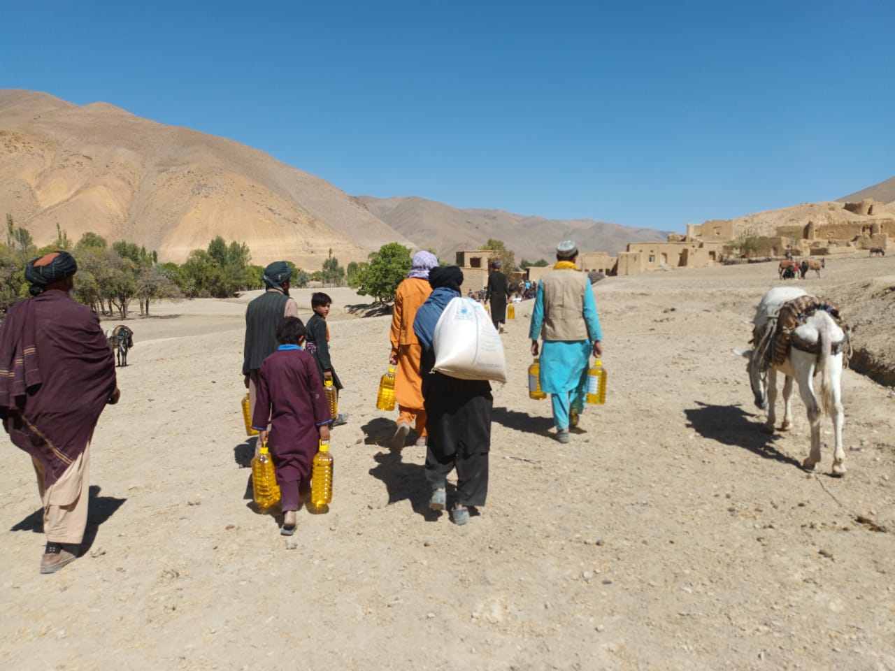 برنامه جهانی غذا: از هر ۱۰ نفر ۹ نفر در افغانستان نمی‌توانند غذای کافی بدست بیاورند