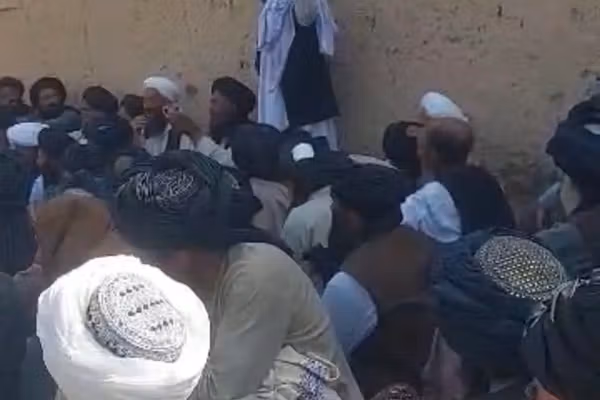 ورود طالبان به خانهها برای تخریب خشخاش نارضایتی در هلمند را افزایش داد