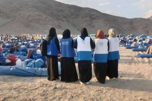 د کډوالو د حقونو څار بنسټ: د طالبانو بندیزونو د زرګونه افغانانو ژوند له ګواښ سره مخ کړی