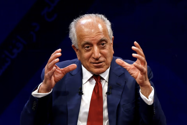 خليلزاد: ملف السجناء والرهائن العقبة الأكبر أمام توسيع العلاقات بين واشنطن وطالبان