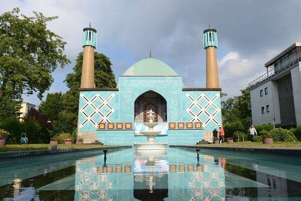اشپیگل: رئیس مرکز اسلامی هامبورگ در آلمان از خامنه‌ای دستور می‌گرفت