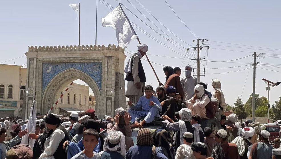 د کندهار او هلمند له سقوطه تر کابله؛ د طالبانو د چټک پرمختګ وروستۍ ورځې
