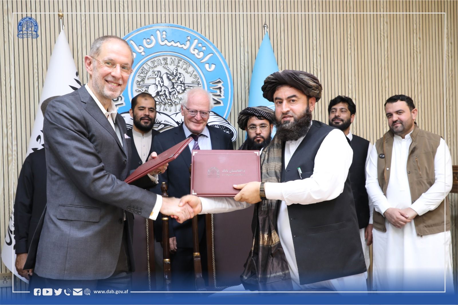 پنځو بانکونو او یوې مالي موسسې ته د نږدې یو میلیون ډالرو وړیا مرستې هوکړه شوې