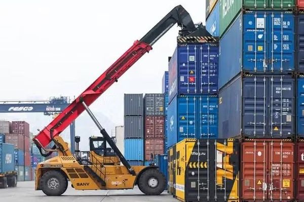 بخش خصوصی اوزبیکستان و افغانستان ۱۰ تفاهمنامه تجاری امضا کردند