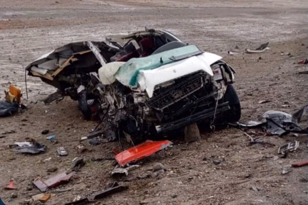 په غزني کې د یوې ترافیکي پېښې له امله شپږ کسان مړه شوي دي