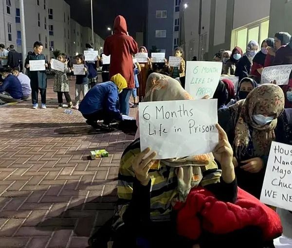 گزارش وال استریت ژورنال؛ امریکا از پناهندگان افغان در امارات خواست به افغانستان برنگردند