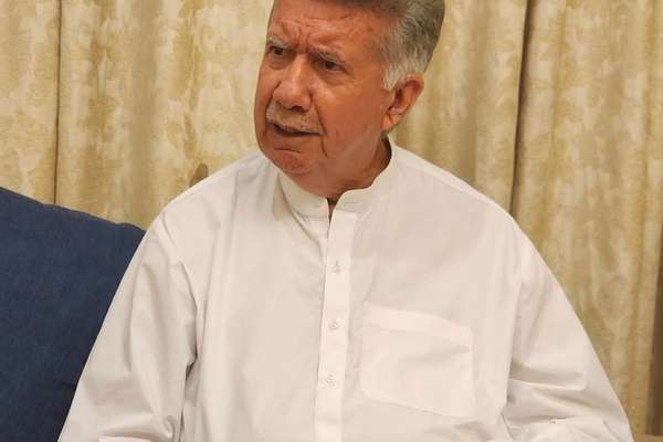 د خواجه اصف تورونو ته غبرګون؛ افراسیاب خټک وایي اسلام اباد د خپلو تېرو تګلارو بیه پرې کوي