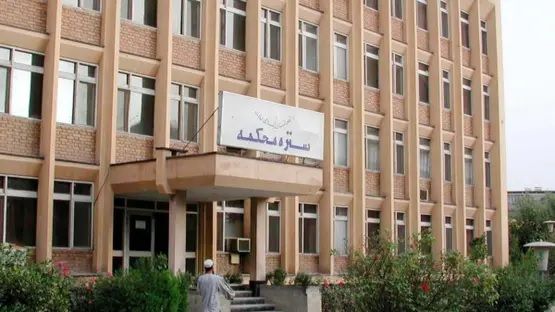 طالبانو په پروان او کونړ ولایتونو کې ۱۴ کسان په عام محضر کې په دُرو وهلي دي 