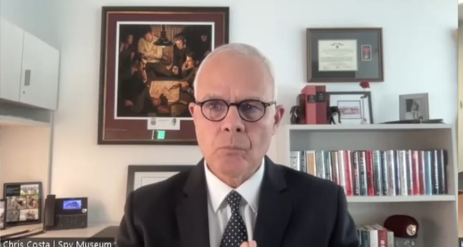 دستیار پیشین ترامپ: برای شکست داعش، نیاز به همکاری اطلاعاتی با طالبان است