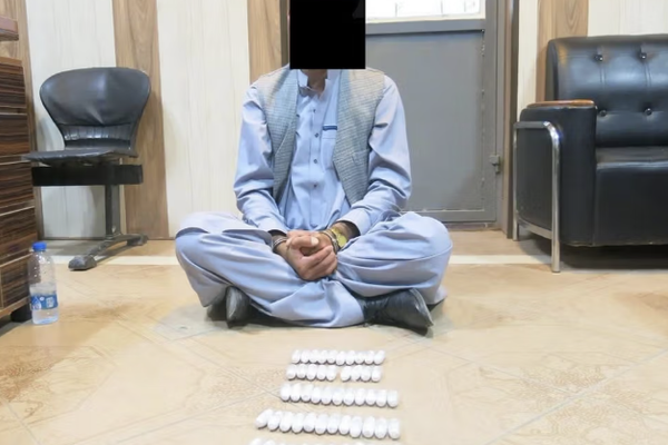 إيران تحبط محاولات تهريب هيروين وأفيون عبر الحدود مع أفغانستان