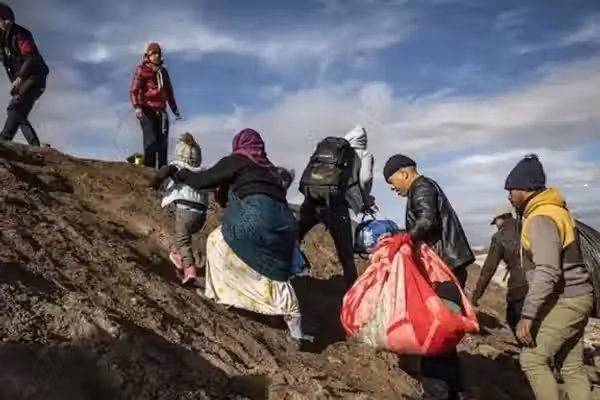 بېوزلي او جبري ستنول؛ ملګري ملتونه وایي افغانان د انساني قاچاق له ګواښ سره مخ دي
