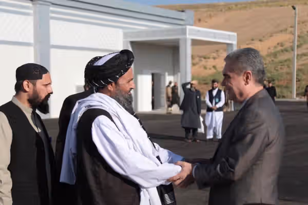 ملابرادر د ترکمنستان له ملي مشر سره د ټاپي پروژې پرمختګ او اقتصادي مسایلو په اړه غږېدلی