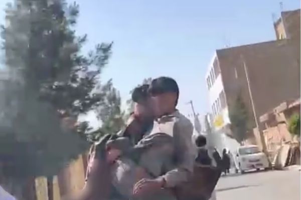 په هرات کې لاریونونه؛ د طالبانو لهخوا په ډزو کې څو کسان ټپیان شوي دي