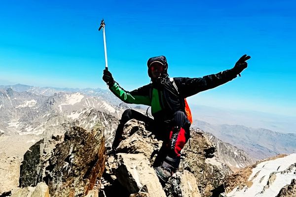 دو کوهنورد بامیانی قله ۵۱۴۰ متری شاه فولادی را فتح کردند