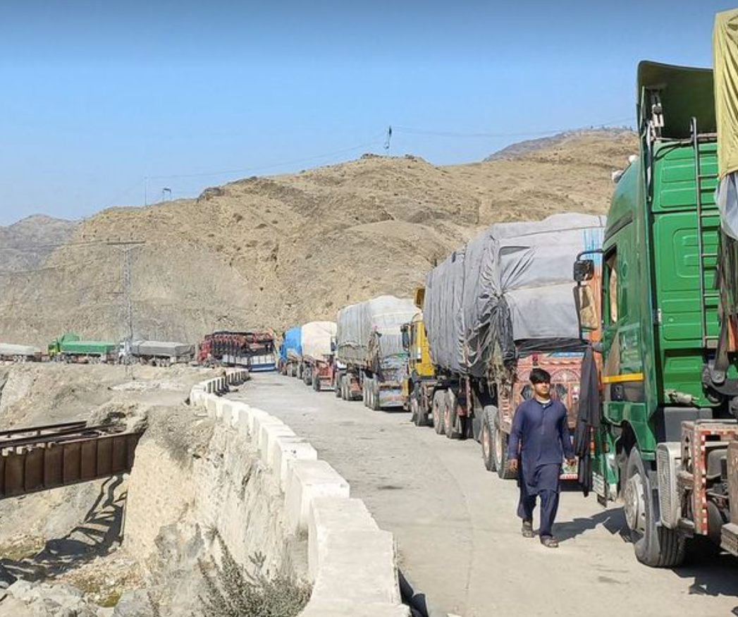 Torkham Border Crossing Closed for 3 Day; 6000 Trucks Stalled On Both Sides