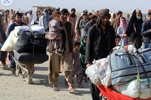 Pakistan Deports Over 3,000 Afghan Refugees In Single Day