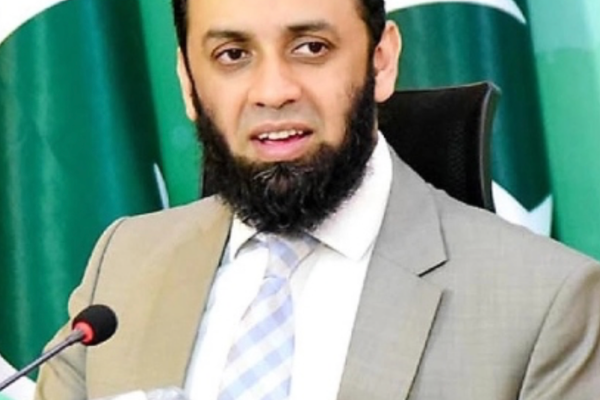 د پاکستان د اطلاعاتو وزیر: د خیبر له تیراه درې څخه د خلکو اېستل پوځ پورې تړاو نهلري