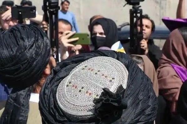 هيومن رايتس ووتش: نهج طالبان تجاه نساء أفغانستان اعتداءٌ على حقوق المرأة عالمياً