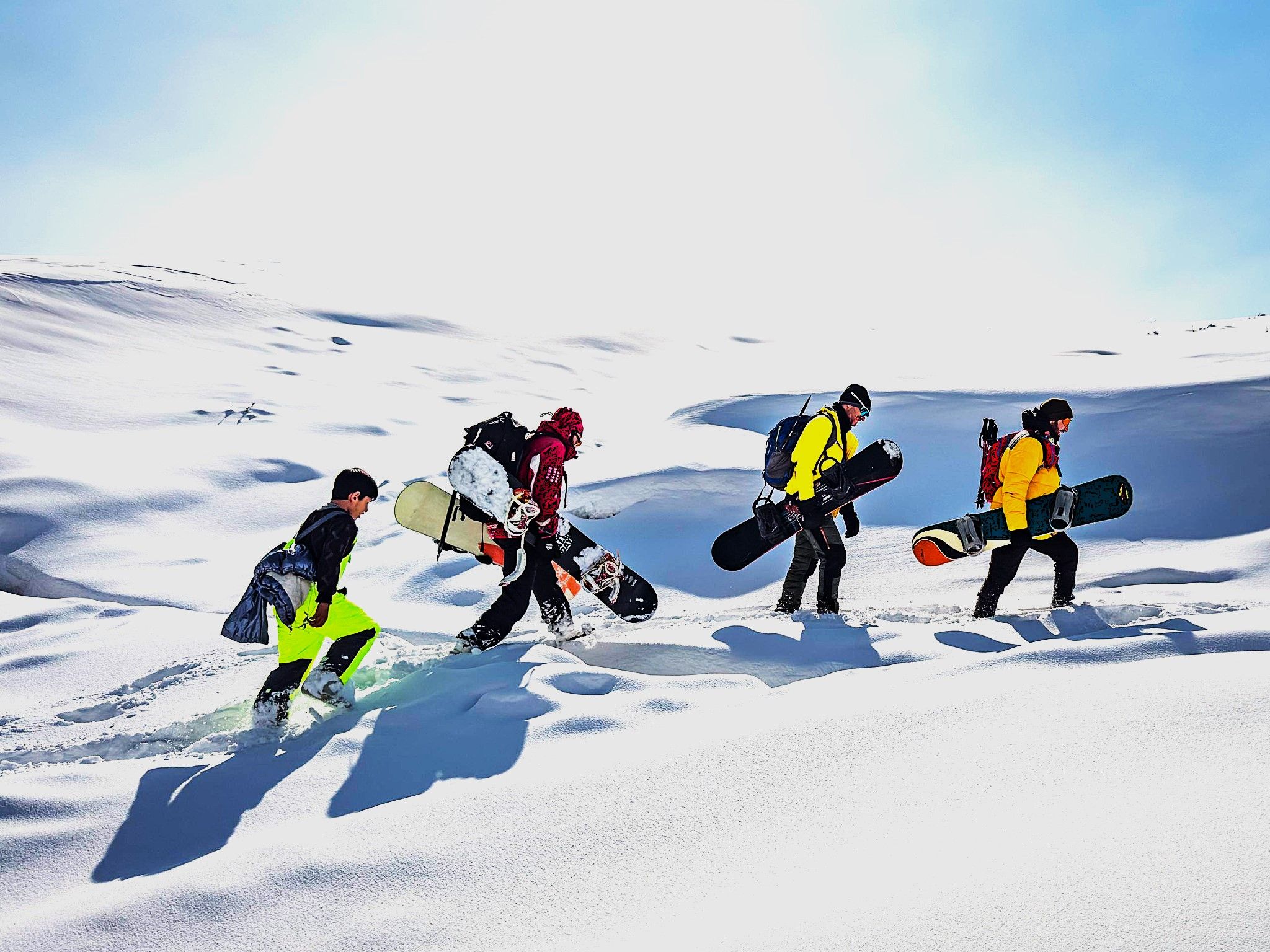 نخستین برنامه ورزشی اسنوبورد در کابل با حضور صد ورزشکار برگزار شد