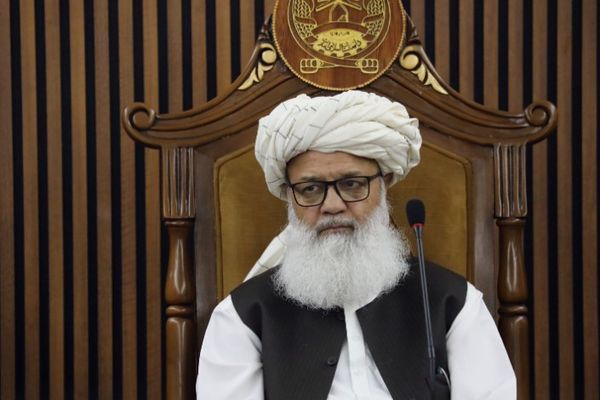 د نورالحق انور ادعا: پر افغانانو تپل شوي حکومتونه ناکام او زموږ ولس پاله حکومت بریالی دی