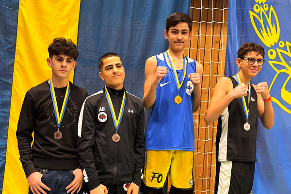 فواد عمرزاده، مشتزن نوجوان افغان قهرمان سویدن شد