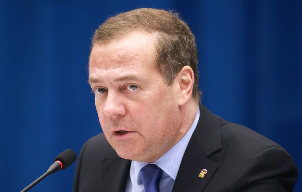 دیمیتري میدویدوف: روسیه له طالبانو سره بشپړو اړیکو ټینګولو ته نږدې شوې 