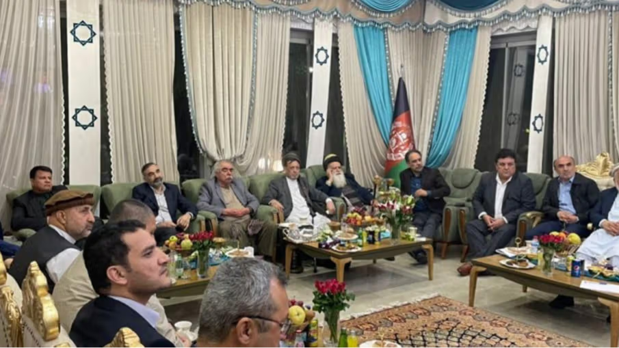 حركة أفغانستان الخضراء: باكستان تجري مشاورات مع معارضي طالبان 