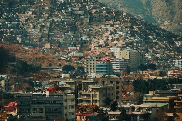 افغان ځوان: «د خپل پلار د درملنې وس لرم خو یو هېواد هم ویزه نه را کوي»