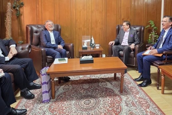 د پاکستان او ایران ځانګړو استازو د افغانستان په تړاو خبرې وکړې